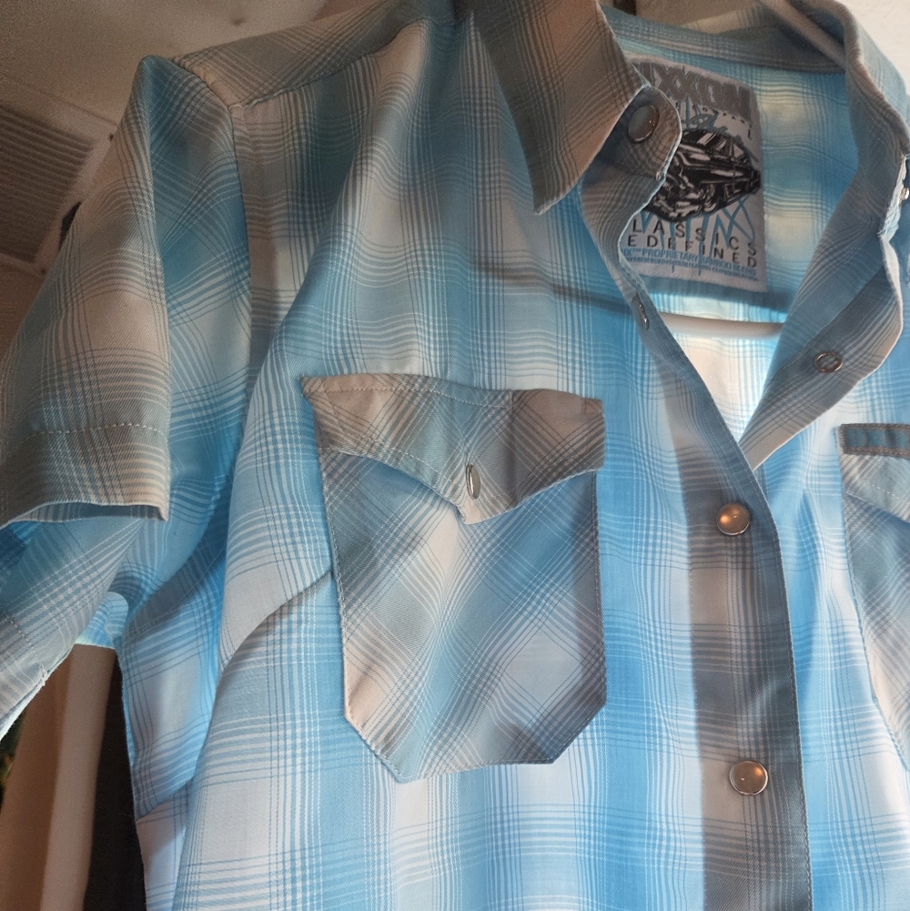 DIXXON WOMENS SHORT SLEEVE BAMBOO SNAP UP SIZE L